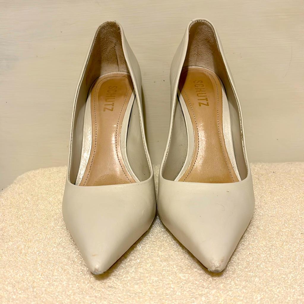 Schutz Lou Pumps Size 8.5
